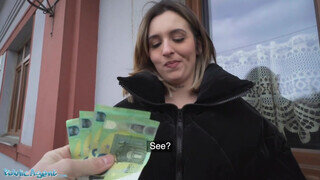 Myss Alessandra a kolosszális csöcsű tetkós kis csaj pénzért dugható